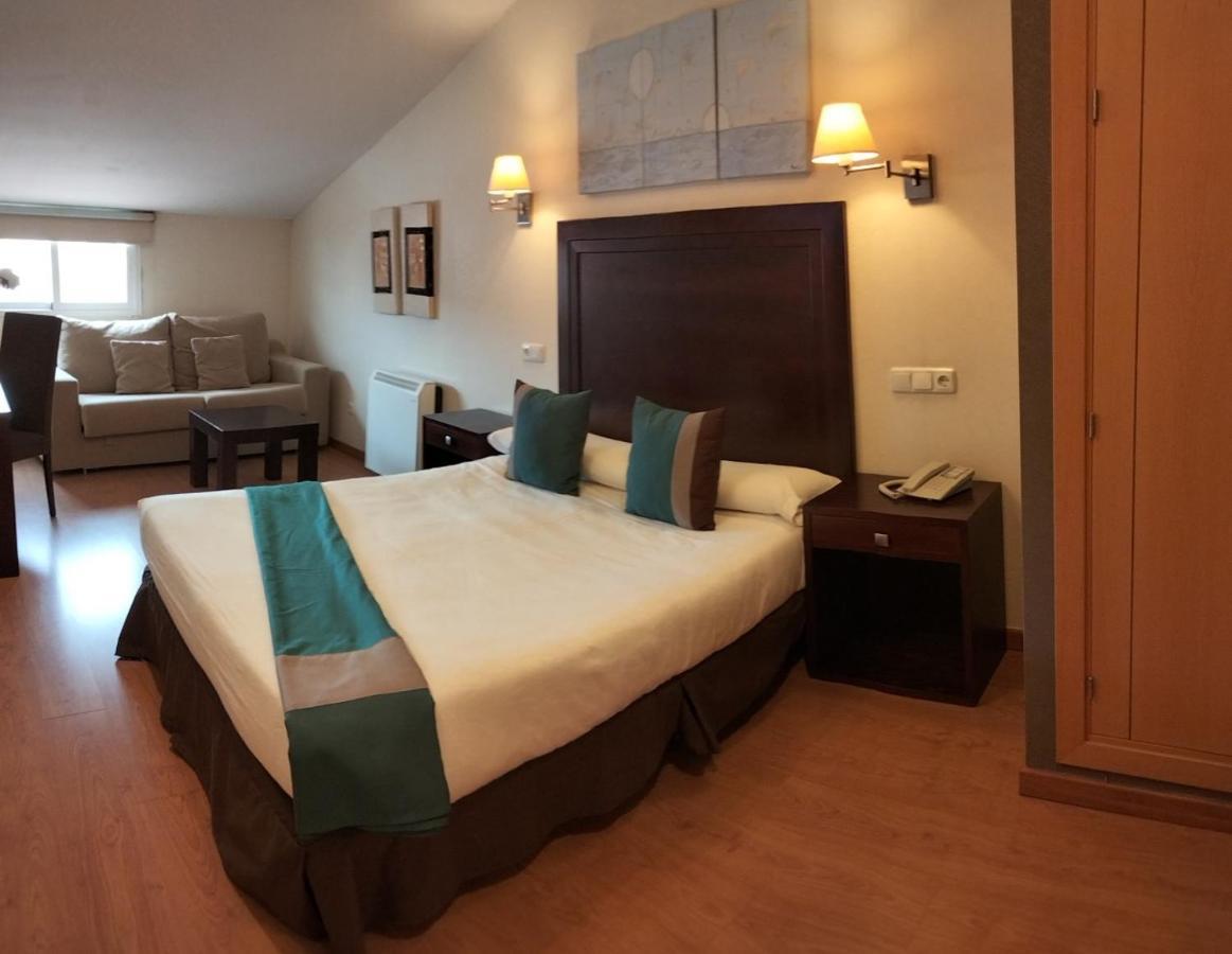 Hotel & Spa Plaza Arriate Exterior photo